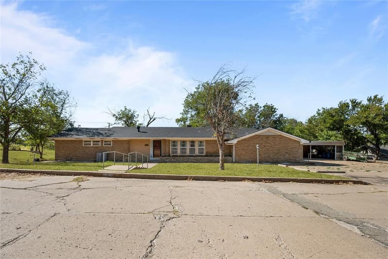 1011 E Connell Street, Breckenridge TX 76424 - Photo 3