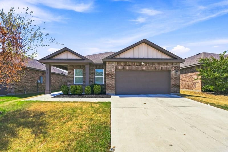 8405 Hawkview Drive, Fort Worth TX 76179