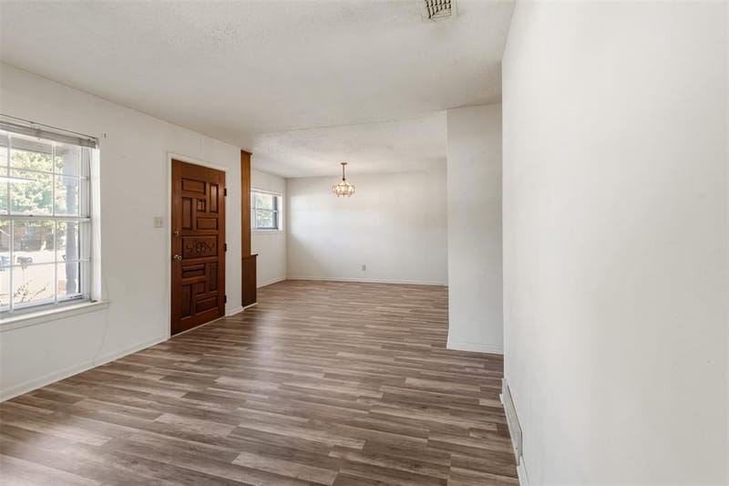 2409 Mccormick Street, Denton TX 76205 - Photo 2