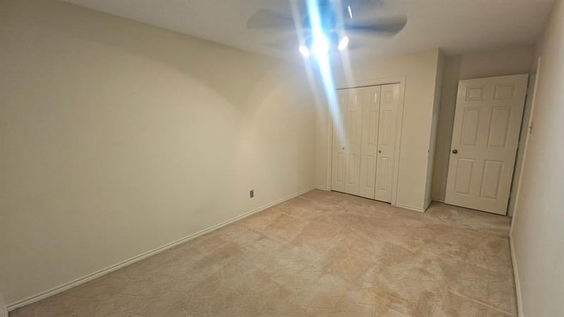 827 Quail Brook Drive, Arlington TX 76001 - Photo 5