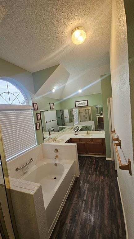 827 Quail Brook Drive, Arlington TX 76001 - Photo 10