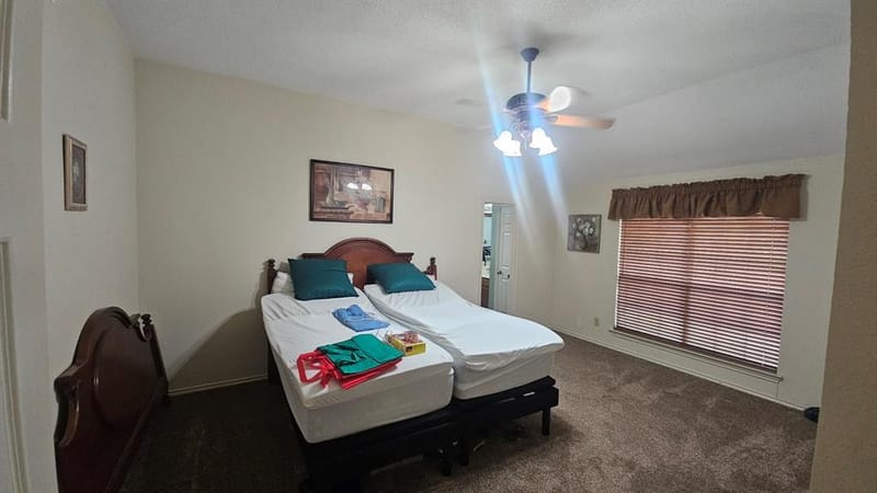 827 Quail Brook Drive, Arlington TX 76001 - Photo 8