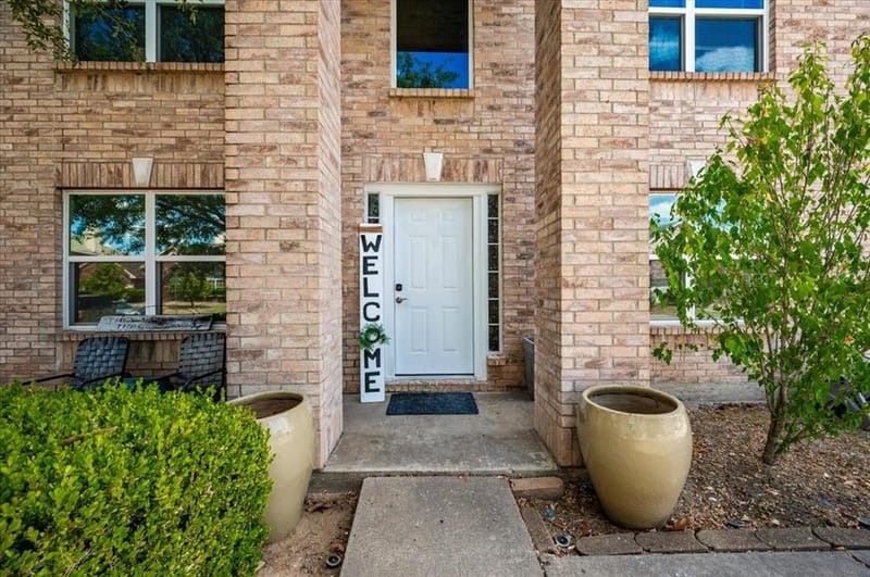 2423 Ranchview Drive, Grand Prairie TX 75052 - Photo 3