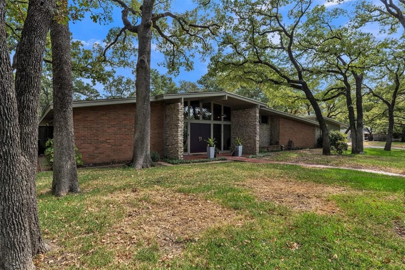 4900 Wondol Court, North Richland Hills TX 76053 - Photo 2