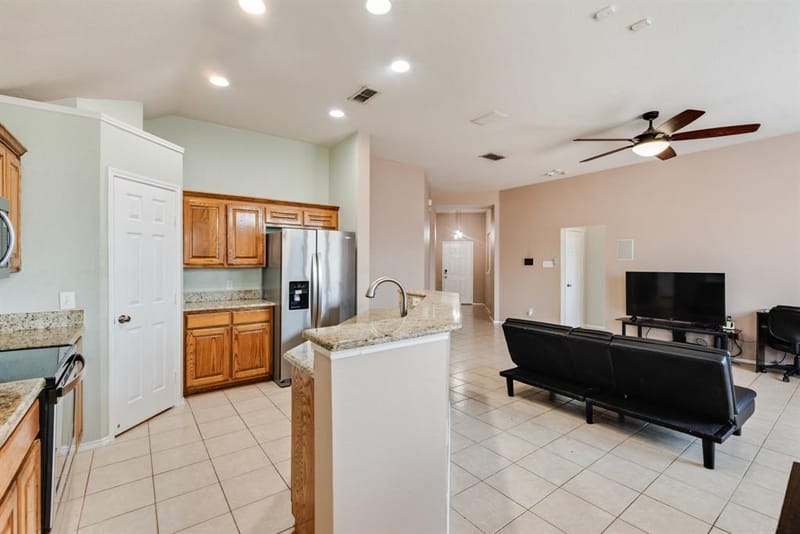 7266 Wild Wing Drive, Fort Worth TX 76120 - Photo 12