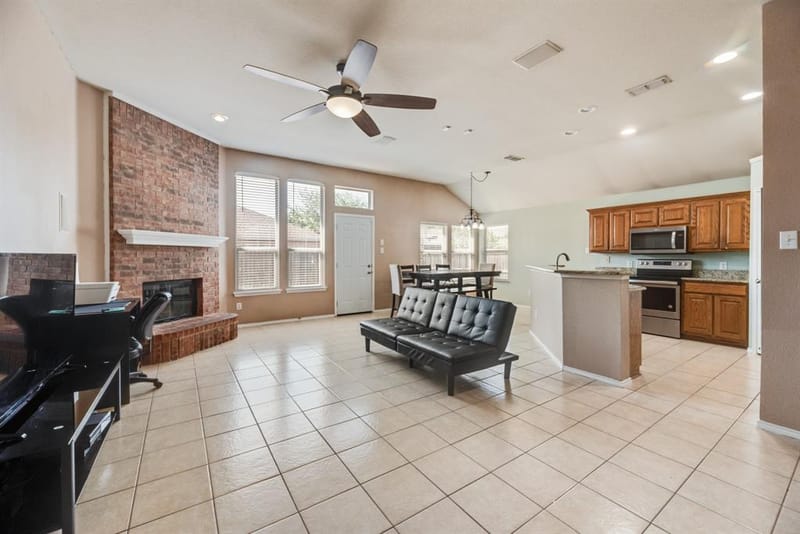 7266 Wild Wing Drive, Fort Worth TX 76120 - Photo 7