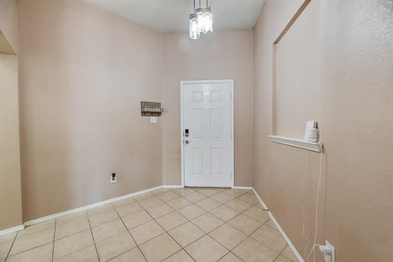 7266 Wild Wing Drive, Fort Worth TX 76120 - Photo 5