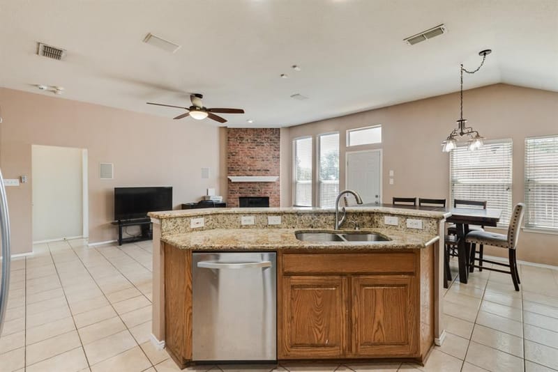 7266 Wild Wing Drive, Fort Worth TX 76120 - Photo 14