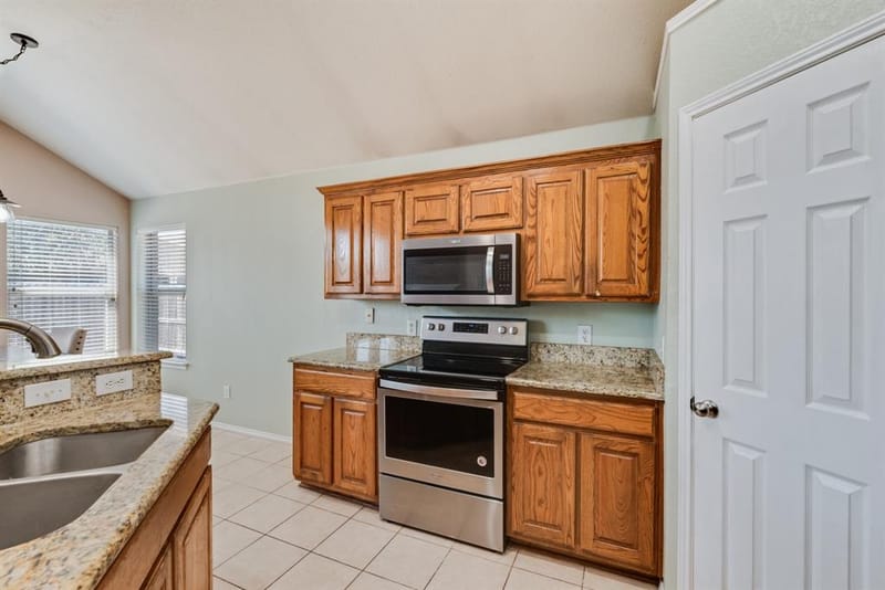 7266 Wild Wing Drive, Fort Worth TX 76120 - Photo 15