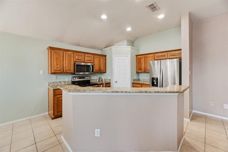 7266 Wild Wing Drive, Fort Worth TX 76120 - Photo 11