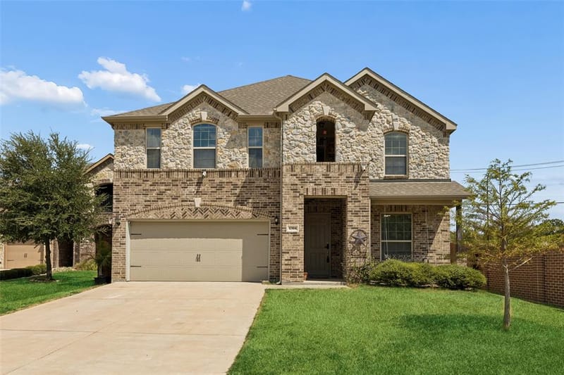 1304 Mountain View Lane, Kennedale TX 76060 - Photo 2