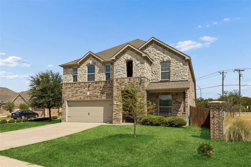 1304 Mountain View Lane, Kennedale TX 76060