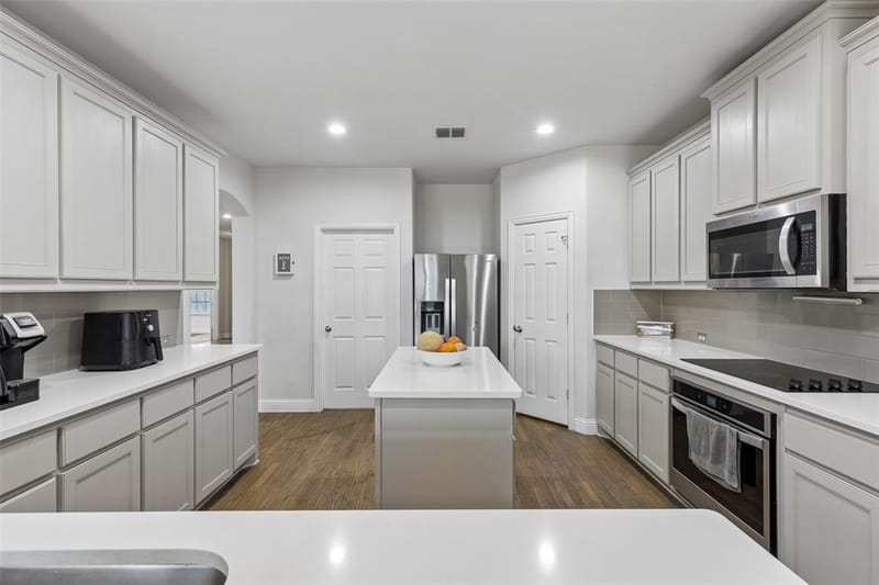1304 Mountain View Lane, Kennedale TX 76060 - Photo 9