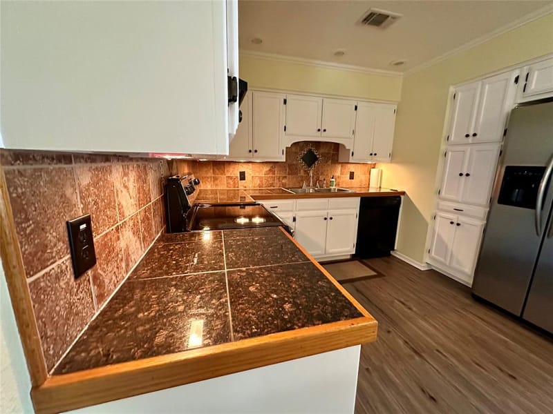 102 Mockingbird Circle, Early TX 76802 - Photo 11