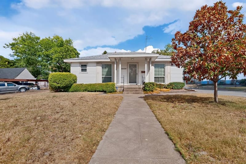 2006 S Ewing Avenue, Dallas TX 75216