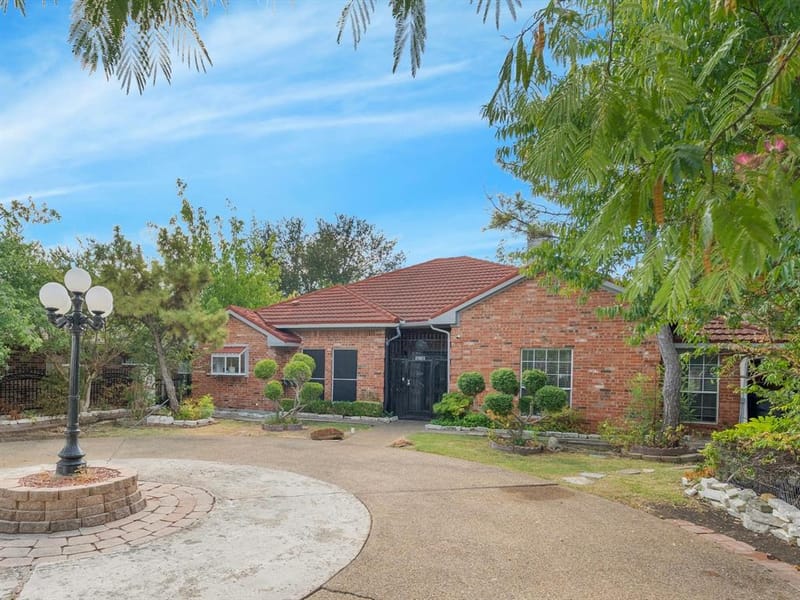 3024 Encino Drive, Dallas TX 75228 - Photo 2