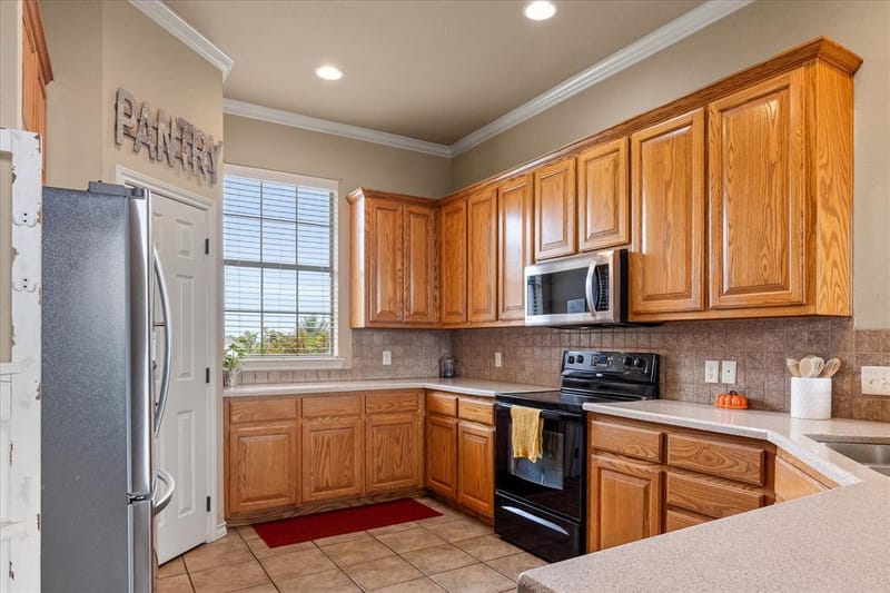 2804 Tour Court, Granbury TX 76049 - Photo 10