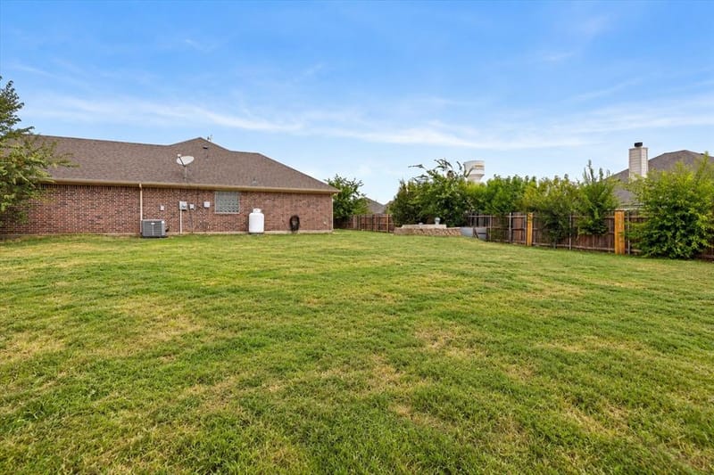 2804 Tour Court, Granbury TX 76049 - Photo 25