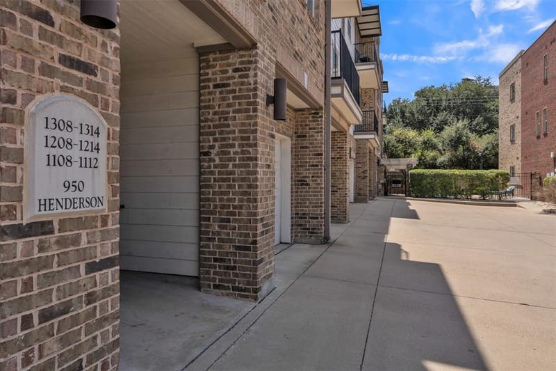 950 Henderson Street # 1214, Fort Worth TX 76102 - Photo 3