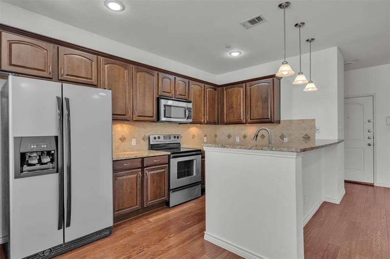 950 Henderson Street # 1214, Fort Worth TX 76102 - Photo 14