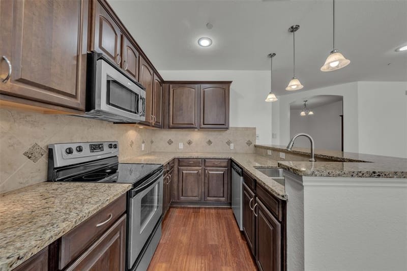 950 Henderson Street # 1214, Fort Worth TX 76102 - Photo 15