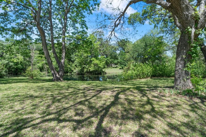 3231 Plainview Road, Midlothian TX 76065