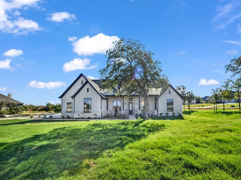740 Burr Oak Lane, Weatherford TX 76085