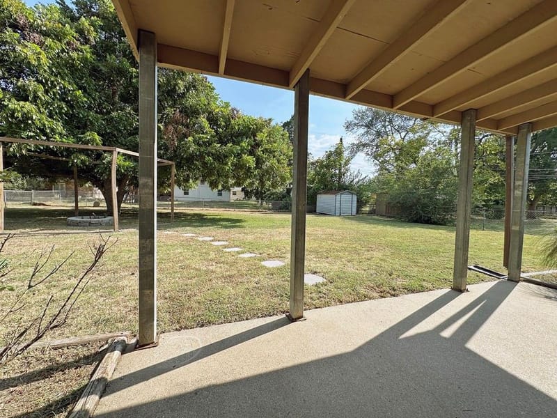806 Humphrey Street, Athens TX 75751 - Photo 15