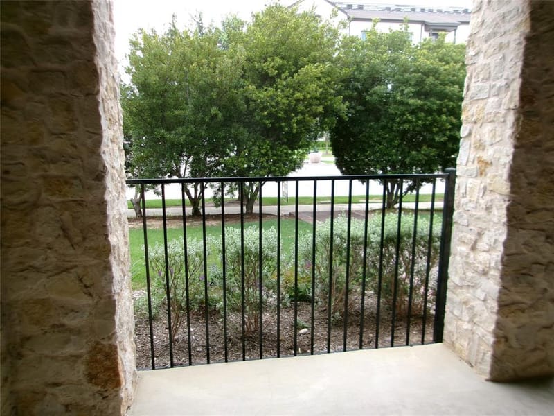 883 Birds Fort Trail, Arlington TX 76005 - Photo 28