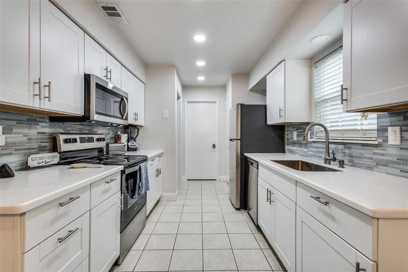 4520 Inman Drive, The Colony TX 75056 - Photo 10