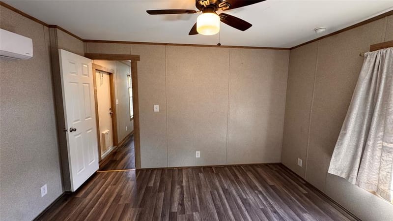 2804 Cedarhill Street, Granbury TX 76048 - Photo 9