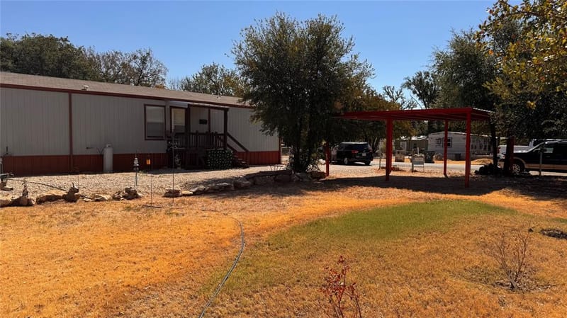 2804 Cedarhill Street, Granbury TX 76048 - Photo 4