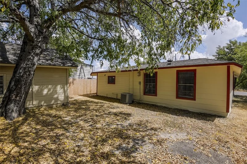 8170 S Highway 77, Forreston TX 76041 - Photo 24