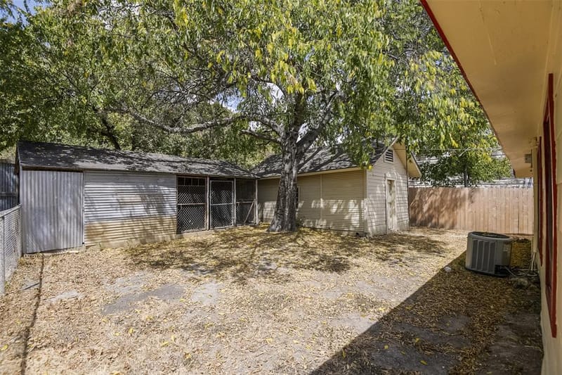8170 S Highway 77, Forreston TX 76041 - Photo 25