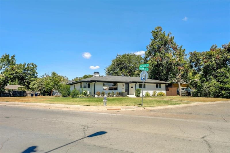 3303 Lockmoor Lane, Dallas TX 75220 - Photo 39