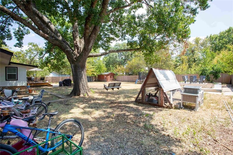 1132 W 8th Street, McGregor TX 76657 - Photo 23