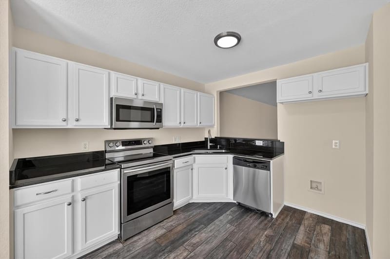 1137 Darren Drive, Burleson TX 76028 - Photo 6