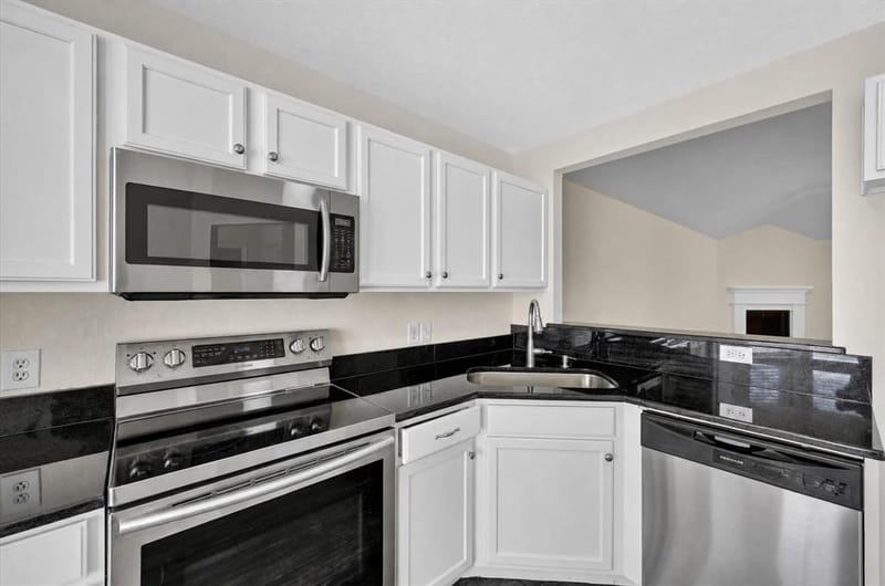1137 Darren Drive, Burleson TX 76028 - Photo 9
