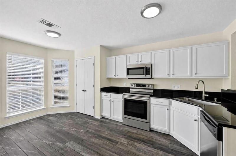 1137 Darren Drive, Burleson TX 76028 - Photo 8