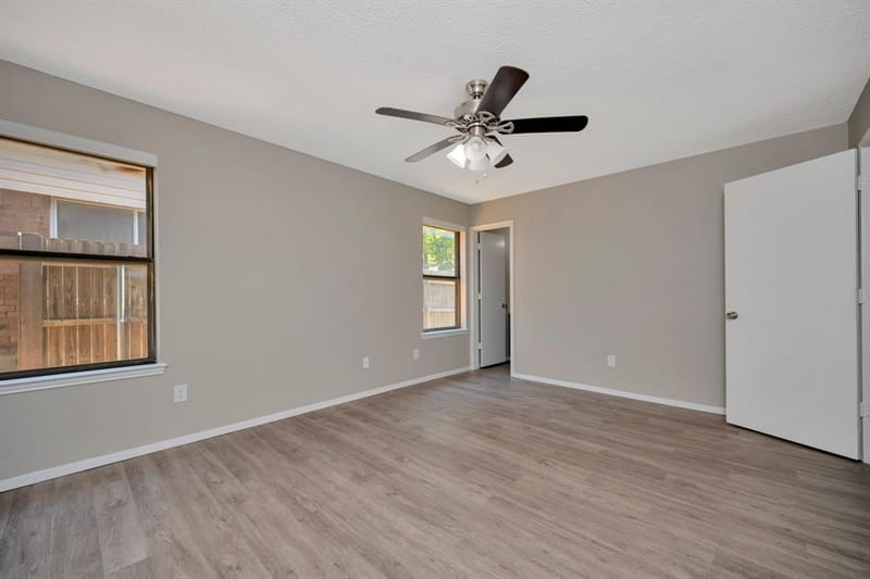 4210 Meadow Park Drive, Arlington TX 76017 - Photo 17