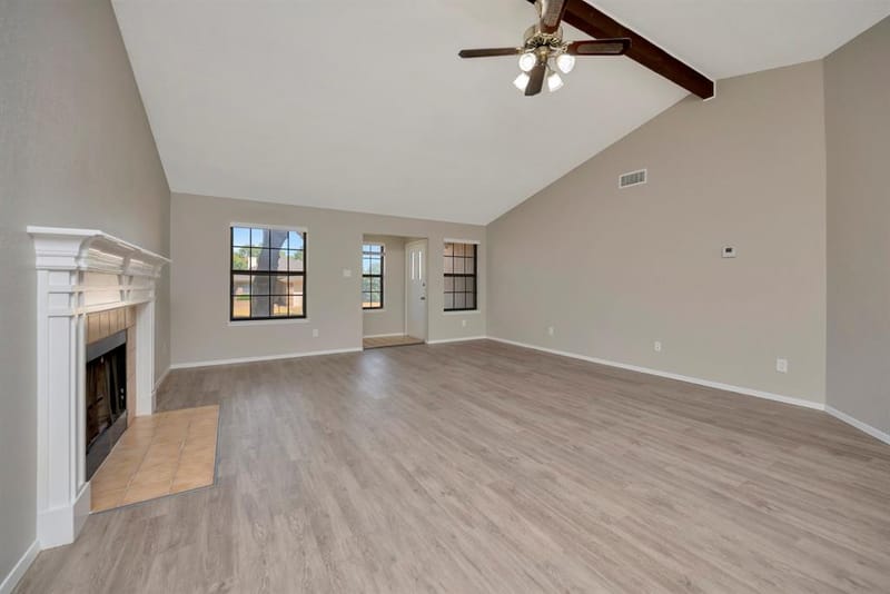 4210 Meadow Park Drive, Arlington TX 76017 - Photo 5