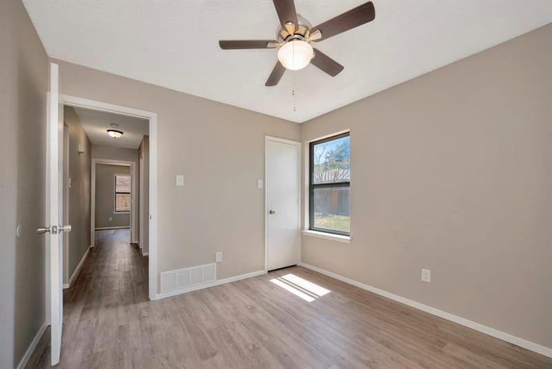 4210 Meadow Park Drive, Arlington TX 76017 - Photo 24