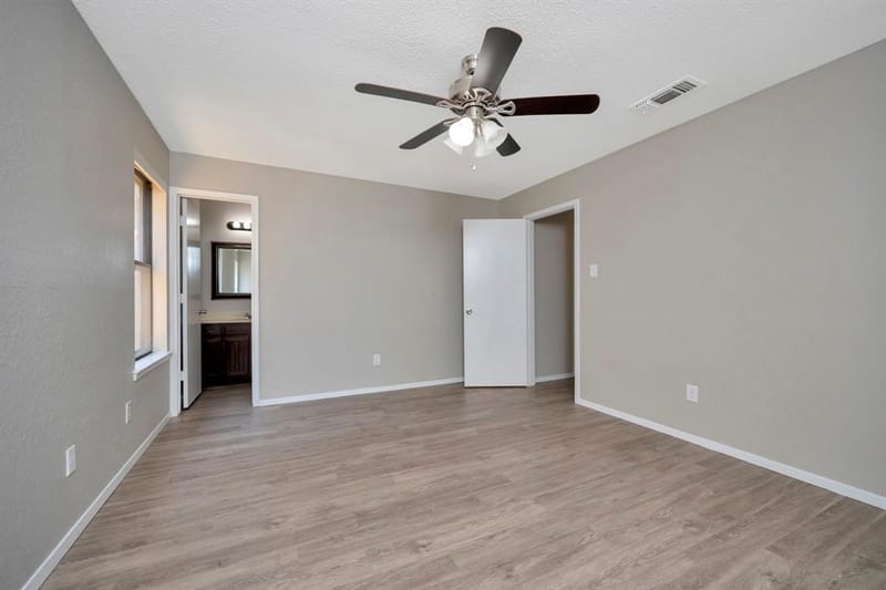 4210 Meadow Park Drive, Arlington TX 76017 - Photo 18