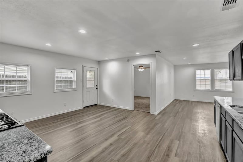 5504 James Avenue, Fort Worth TX 76115 - Photo 13
