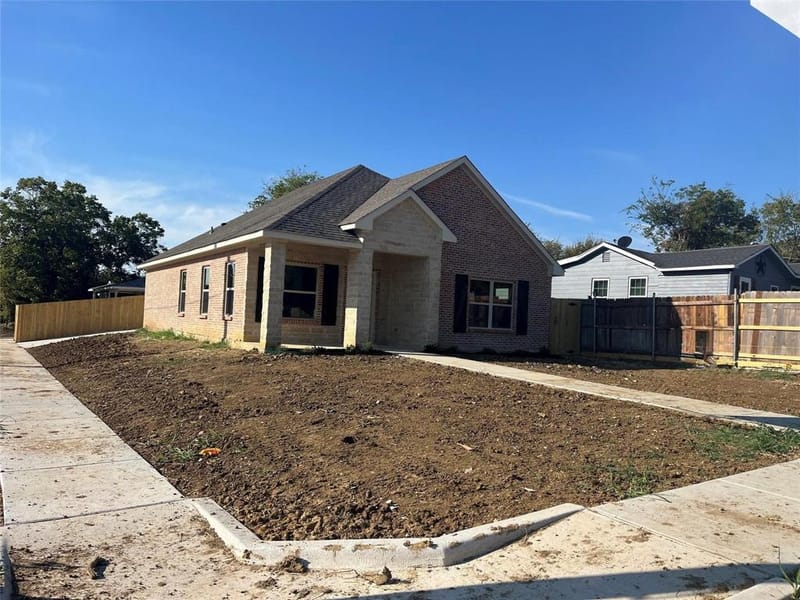 4340 M Avenue, Fort Worth TX 76105 - Photo 2