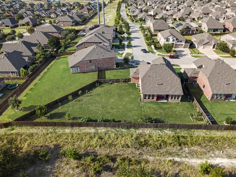 10011 Sovereign Drive, Frisco TX 75035 - Photo 6
