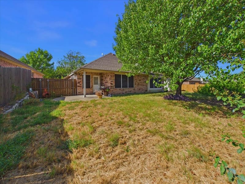 613 Quail Hollow Drive, Midlothian TX 76065 - Photo 8