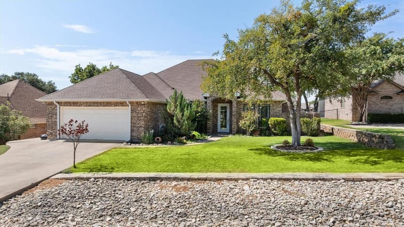 8712 Bellechase Road, Granbury TX 76049