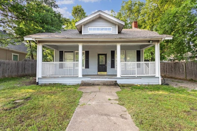 1010 E Cherry Street, Sherman TX 75090 - Photo 2
