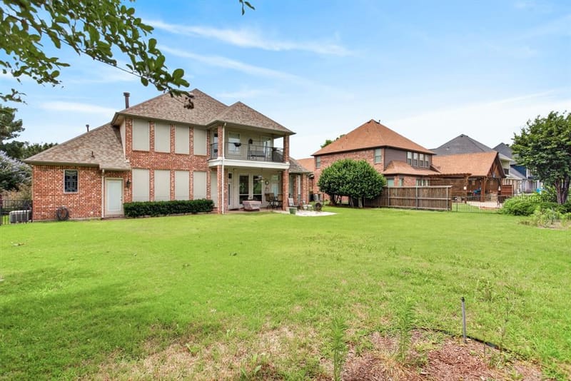 865 Thomas Crossing Drive, Fort Worth TX 76028 - Photo 2